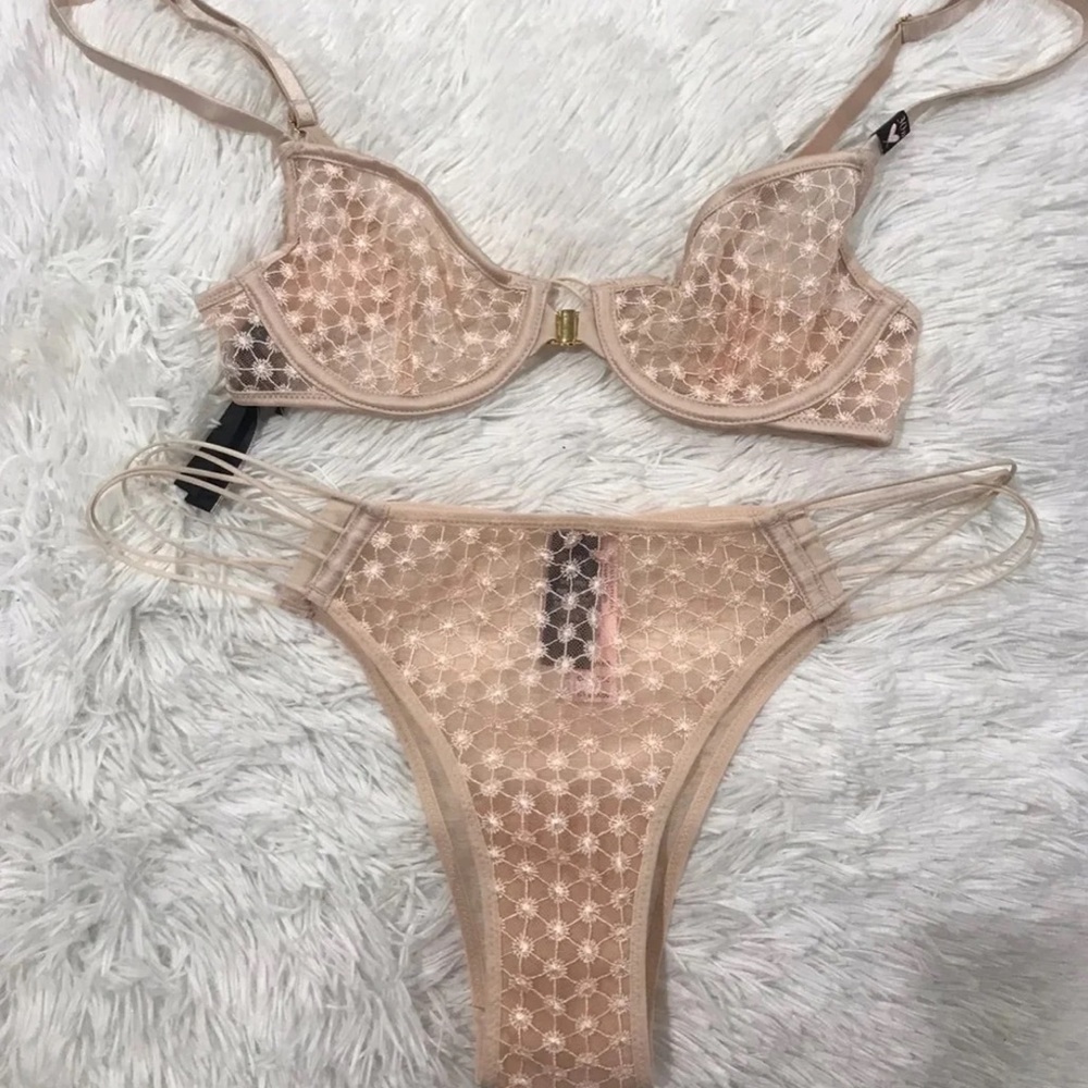 Victoria secrets set